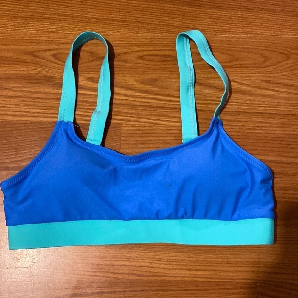 Women’s Bikini Top size Medium (BW)